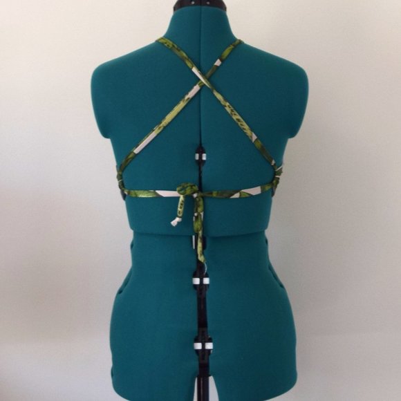 Palm Banana Leaf Halter Open Back Crop Top - Picture 4 of 6